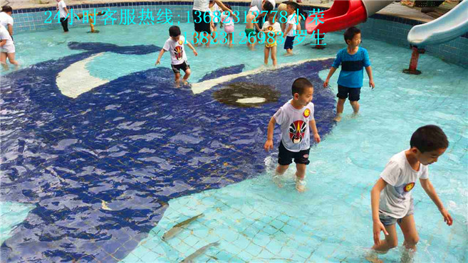 深圳联通客户服务部员工与多个公司在南粤开心农场组织活动。